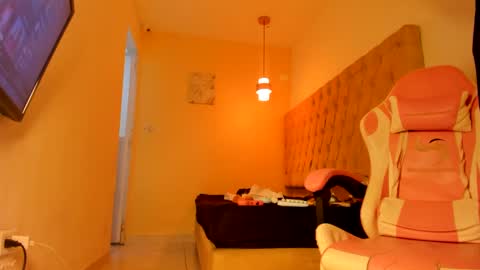 darkknightx01 online show from 10-02-25, 01:56