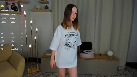 Elizabeth online show from 12-04-25, 07:11