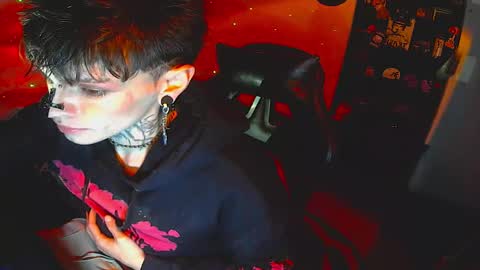   online show from 10-22-25, 07:08