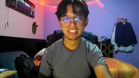 Snapshot of darknex_ chatting on 07-19-26, 06:17 Jose Ian online show from 07-19-26, 06:17