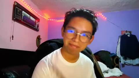 Snapshot of darknex_ chatting on 07-27-26, 06:31 Jose Ian online show from 07-27-26, 06:31