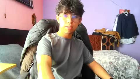 Snapshot of darknex_ chatting on 08-04-26, 09:50 Jose Ian online show from 08-04-26, 09:50
