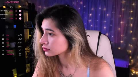 Snapshot of darlabelle chatting on 12-06-24, 03:52 Belle online show from 12-06-24, 03:52