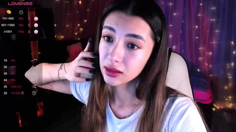 Snapshot of darlabelle chatting on 12-28-24, 04:41 Belle online show from 12-28-24, 04:41