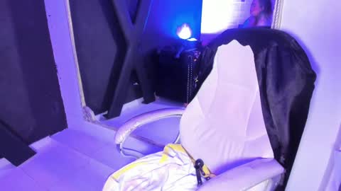 Darling online show from 02-24-25, 03:42