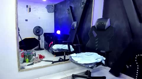 Darling online show from 10-17-25, 01:14