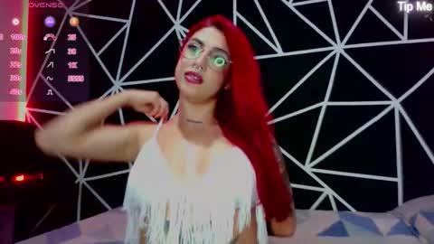 Darlyhooper online show from 11-19-25, 10:21