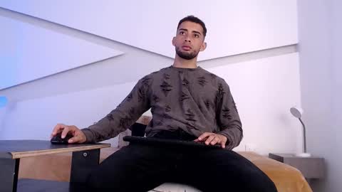 Kael online show from 11-26-25, 01:56