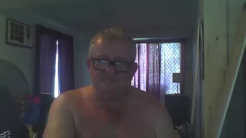 Snapshot of darwincock chatting on 12-21-24, 11:45 darwincock online show from 12-21-24, 11:45