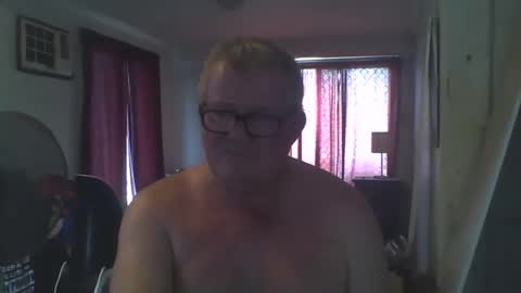 Snapshot of darwincock chatting on 01-19-25, 12:49 darwincock online show from 01-19-25, 12:49