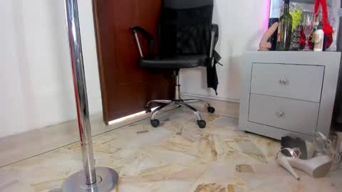 Dasha Foxxx online show from 02-17-25, 04:15