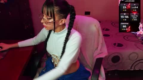 Marie Anne online show from 11-23-25, 04:34