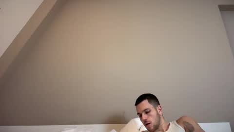 DaveAndBen online show from 02-08-25, 04:03