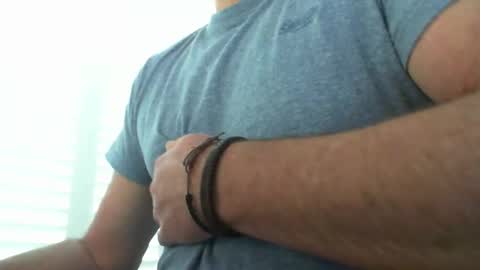 Snapshot of davesu12345 chatting on 10-09-25, 08:01 davesu12345 online show from 10-09-25, 08:01