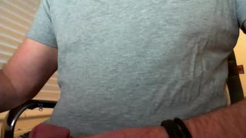 Snapshot of davesu12345 chatting on 11-24-25, 07:19 davesu12345 online show from 11-24-25, 07:19