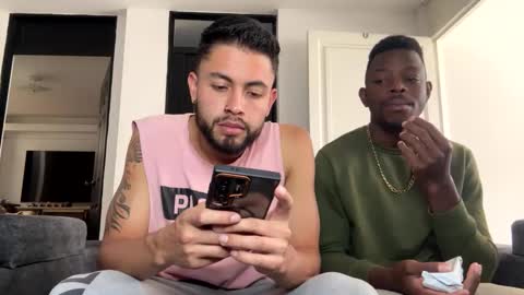 Snapshot of davgostoso chatting on 03-10-25, 08:34 Dave y Salvatore online show from 03-10-25, 08:34