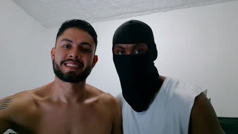 Snapshot of davgostoso chatting on 12-22-25, 12:18 Dave y Salvatore online show from 12-22-25, 12:18