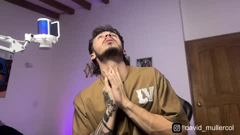 David online show from 02-05-25, 01:37