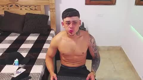 Snapshot of david_rousse_ chatting on 11-12-25, 09:32 luis online show from 11-12-25, 09:32