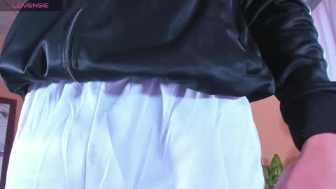 Snapshot of david_savage_ chatting on 01-14-25, 03:36 david online show from 01-14-25, 03:36