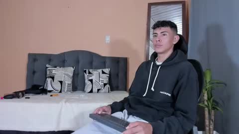 Snapshot of david_savage_ chatting on 02-05-25, 11:23 david online show from 02-05-25, 11:23