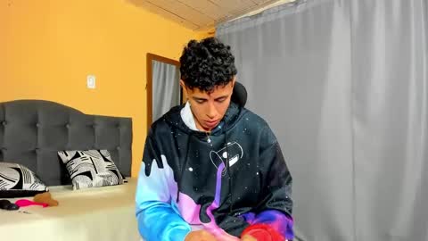 Snapshot of david_savage_ chatting on 02-13-25, 01:08 david online show from 02-13-25, 01:08