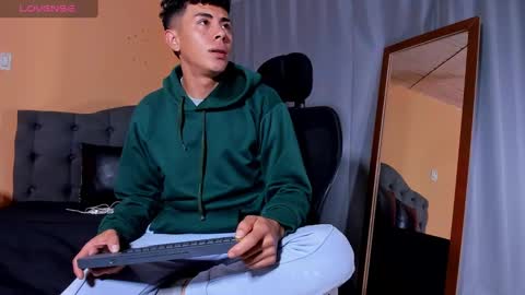 Snapshot of david_savage_ chatting on 03-10-25, 10:15 david online show from 03-10-25, 10:15