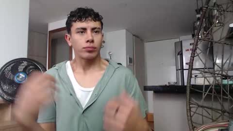 Snapshot of david_savage_ chatting on 09-19-25, 12:28 david online show from 09-19-25, 12:28