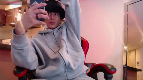 Snapshot of david_savage_ chatting on 01-05-26, 10:02 david online show from 01-05-26, 10:02