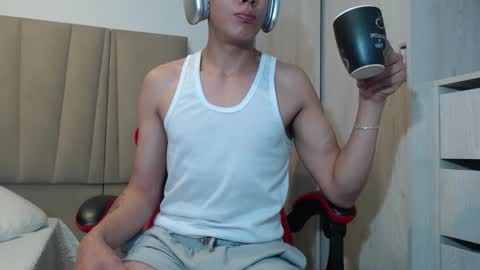 Snapshot of david_savage_ chatting on 01-19-26, 02:26 david online show from 01-19-26, 02:26