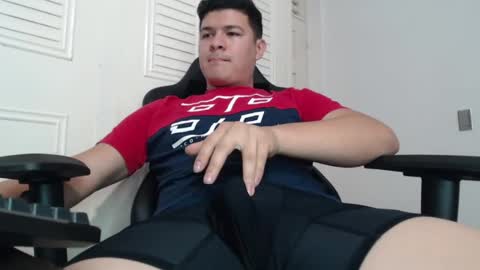 Snapshot of david_smit_ chatting on 12-12-24, 03:05 david smit online show from 12-12-24, 03:05