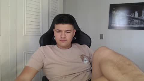 Snapshot of david_smit_ chatting on 01-21-25, 07:06 david smit online show from 01-21-25, 07:06