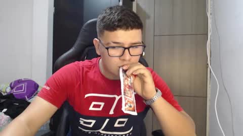 Snapshot of david_smit_ chatting on 03-02-25, 07:45 david smit online show from 03-02-25, 07:45