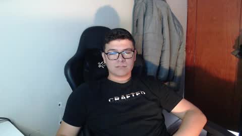 Snapshot of david_smit_ chatting on 12-19-25, 04:47 david smit online show from 12-19-25, 04:47