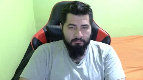 Snapshot of daviddelz chatting on 01-11-26, 05:45 David online show from 01-11-26, 05:45