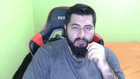 Snapshot of daviddelz chatting on 02-17-26, 05:04 David online show from 02-17-26, 05:04