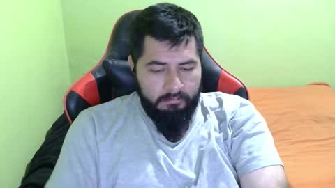 Snapshot of daviddelz chatting on 02-18-26, 07:59 David online show from 02-18-26, 07:59