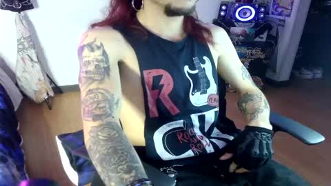 Snapshot of davidroses420 chatting on 12-03-24, 01:08 online show from 12-03-24, 01:08