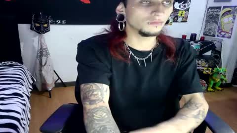 Snapshot of davidroses420 chatting on 01-08-25, 01:21 online show from 01-08-25, 01:21