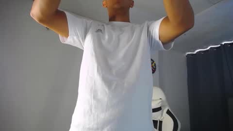 Snapshot of davisito7 chatting on 12-09-24, 03:00 David Angel online show from 12-09-24, 03:00