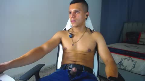 Snapshot of davisito7 chatting on 10-01-25, 04:51 David Angel online show from 10-01-25, 04:51