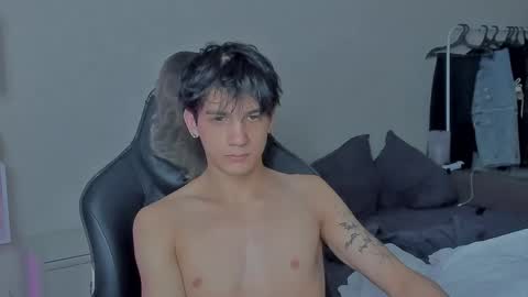 Snapshot of davisross chatting on 12-06-24, 08:51 davis online show from 12-06-24, 08:51