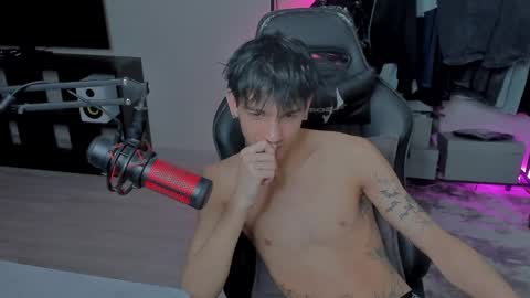 Snapshot of davisross chatting on 02-25-25, 11:44 davis online show from 02-25-25, 11:44