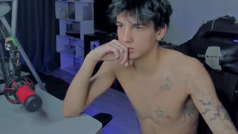 Snapshot of davisross chatting on 10-15-25, 10:15 davis online show from 10-15-25, 10:15