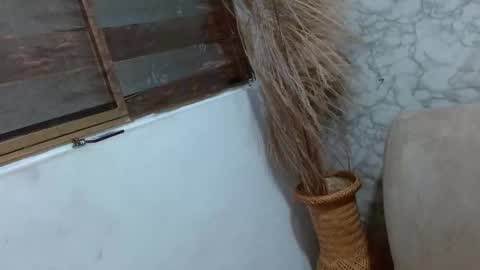 Snapshot of day_kardashian chatting on 12-05-25, 02:14 Day Kardashian online show from 12-05-25, 02:14