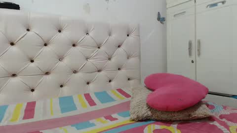 instagram  catherin dayana reina online show from 02-27-25, 04:53