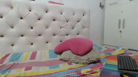 instagram  catherin dayana reina online show from 03-07-25, 06:11