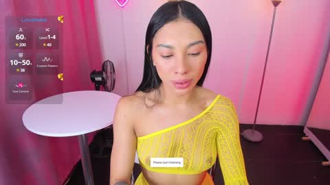Snapshot of dayanna_tecca chatting on 12-24-24, 11:00 I am Dayanna  tecca online show from 12-24-24, 11:00