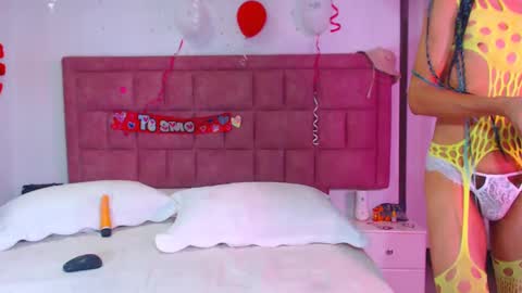 Snapshot of dayannaxxo chatting on 02-19-25, 12:14 dayannaxxo online show from 02-19-25, 12:14