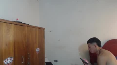 Dylon online show from 09-18-25, 04:31